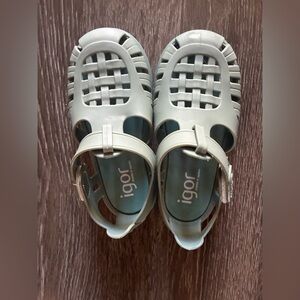 Igor Kids Sandals in Light Sage Green Jelly Style